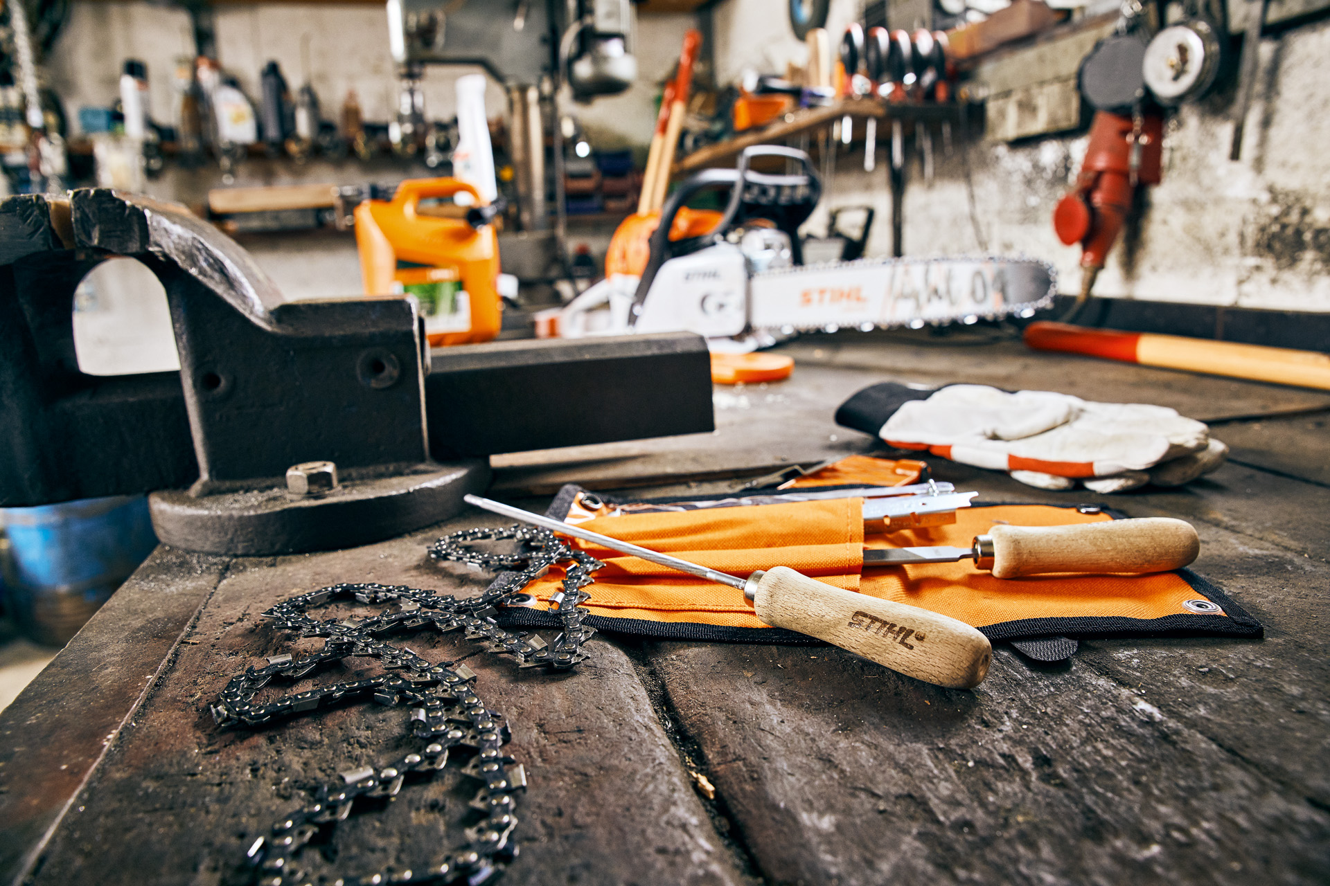 Kettingen, vijlen, veiligheidskleding en andere accessoires van STIHL